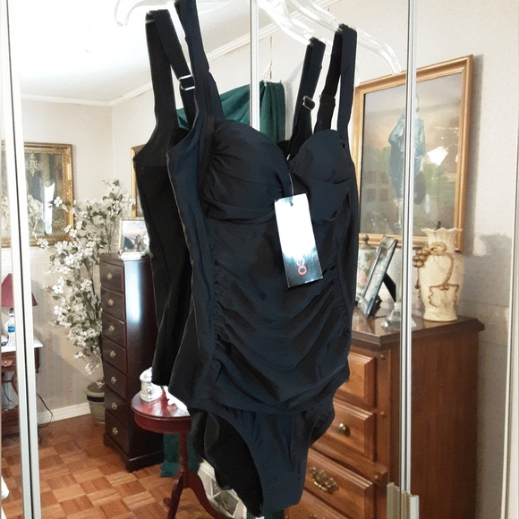 NEW/W/TAGS Mycoco Tummy Control ONEPIECE BLACK SWIMSUIT SIZE 6 - Picture 1 of 16